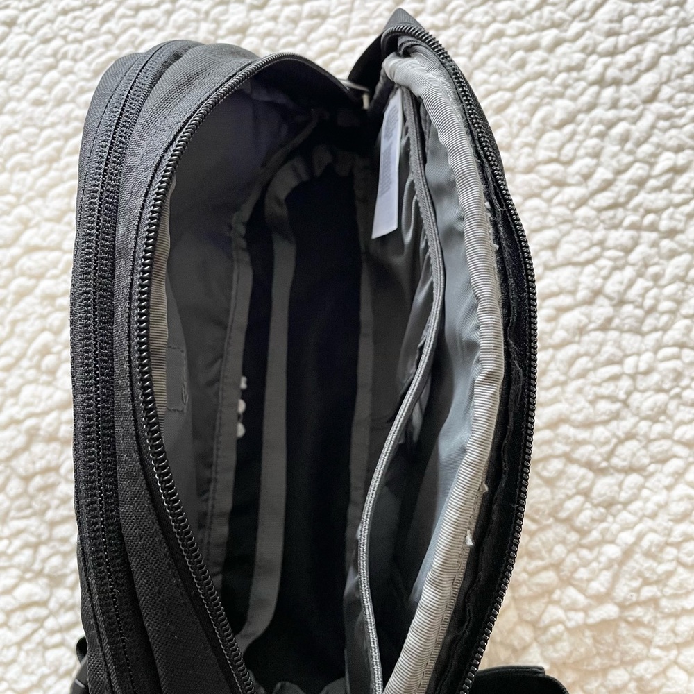TNF Roo Fanny Pack - Picture 3 of 4